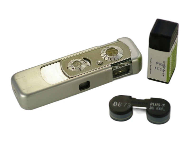 Minox IIIs (gold, meter)
