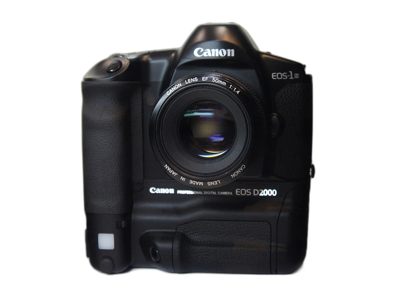 Canon EOS D2000