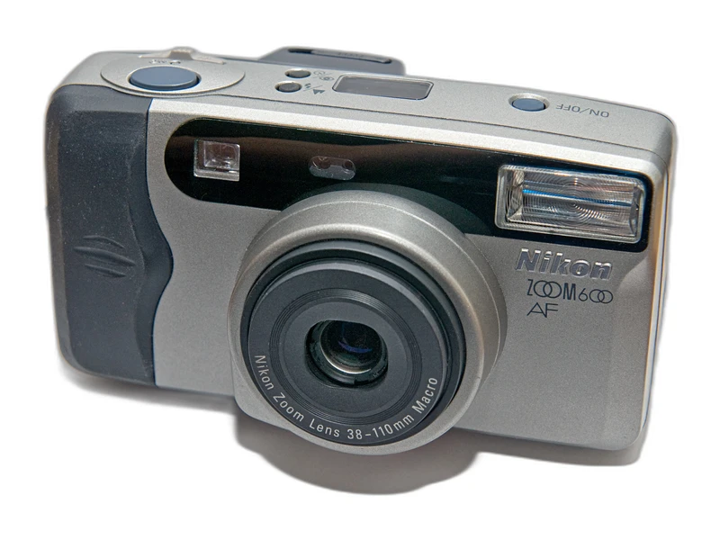Nikon Zoom 600 AF